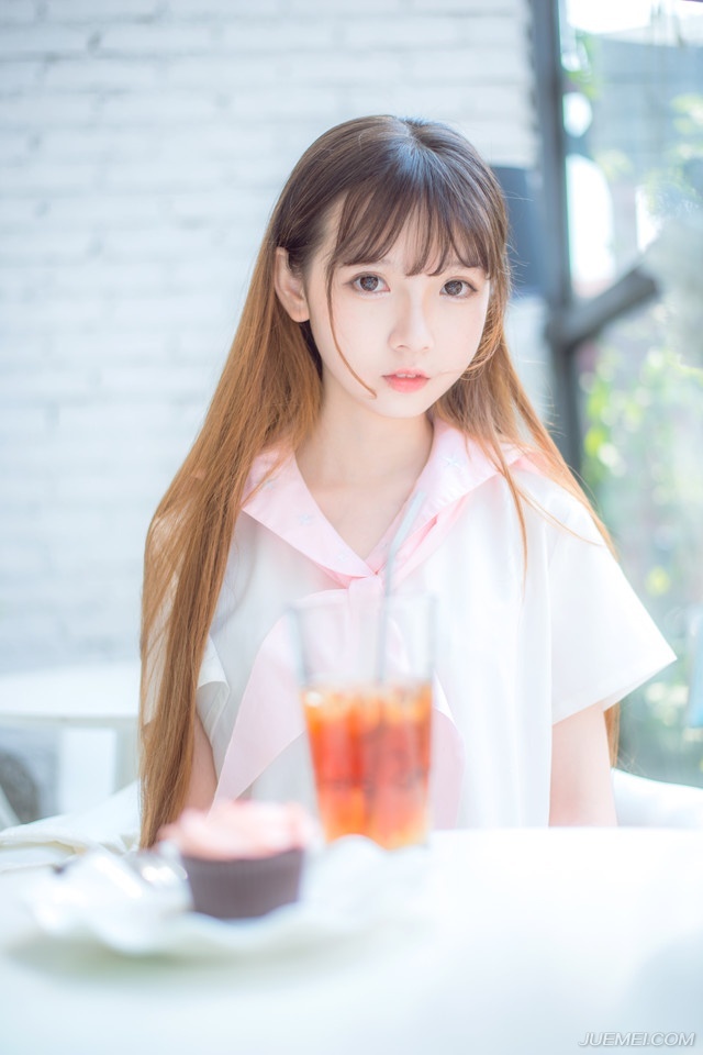 “吼~”
